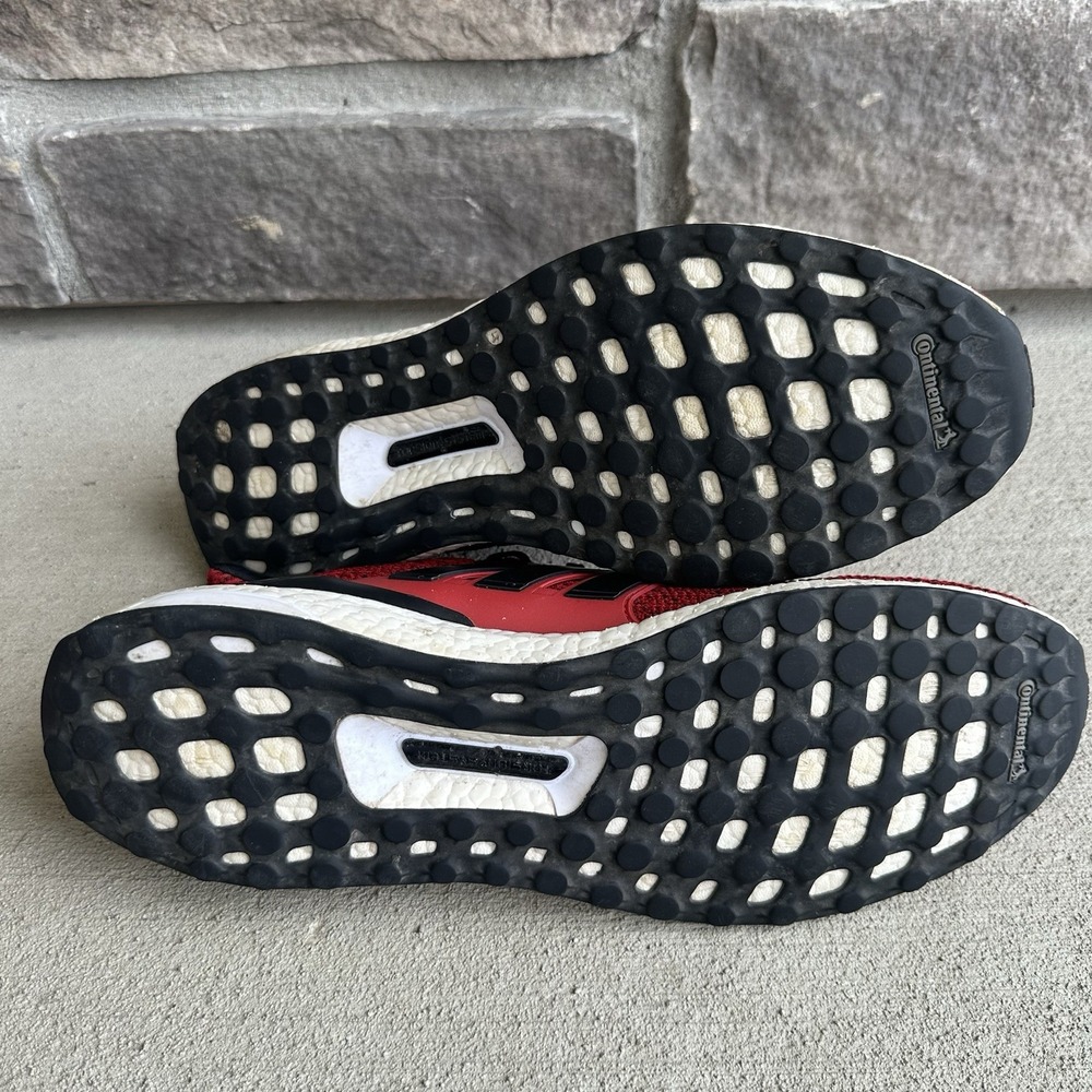 Size 11 - Men's adidas Ultraboost Red Black White EE3703 Sneakers Shoe Primeknit - Picture 8 of 11